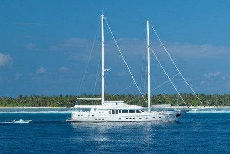 Luxury liveaboard in the Maldives – Divezone