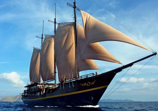 waow luxury liveaboard komodo 