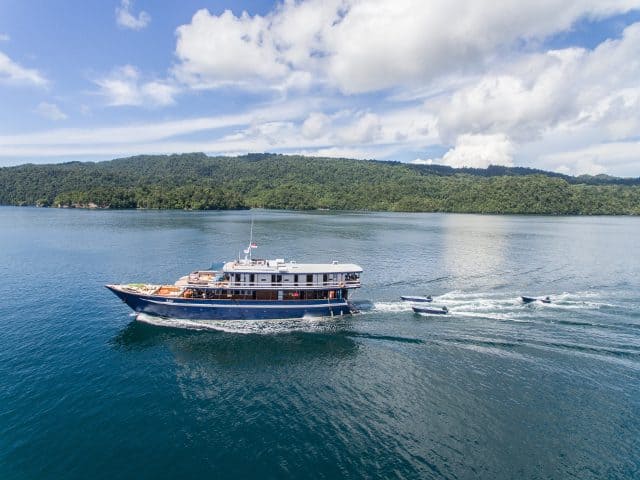 the ambai livebaoard in komodo islands