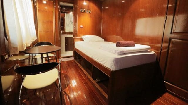 bunk cabin budget liveaboard mv hallelujah on the similan islands