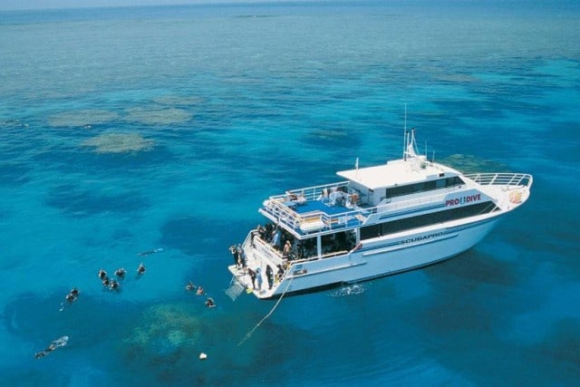 austrialia budget liveaboard great barrier reef