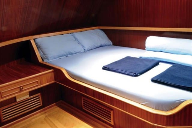 mv blue melody double cabin liveaboard review