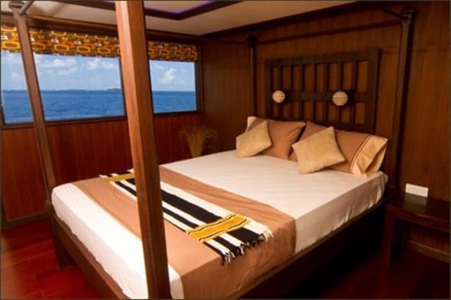 mv ocean sapphire double cabin liveaboard review