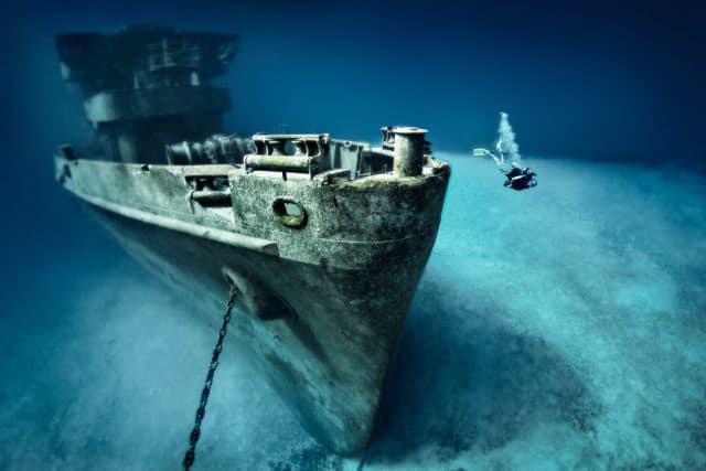 cayman islands kittiwake wreck diving