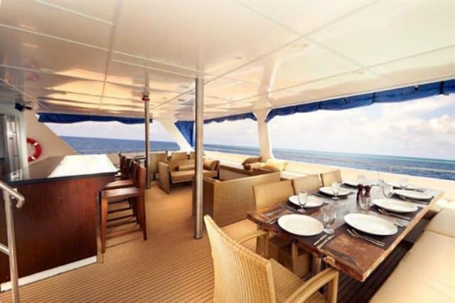 mv blue manta outdoor dining liveaboard review