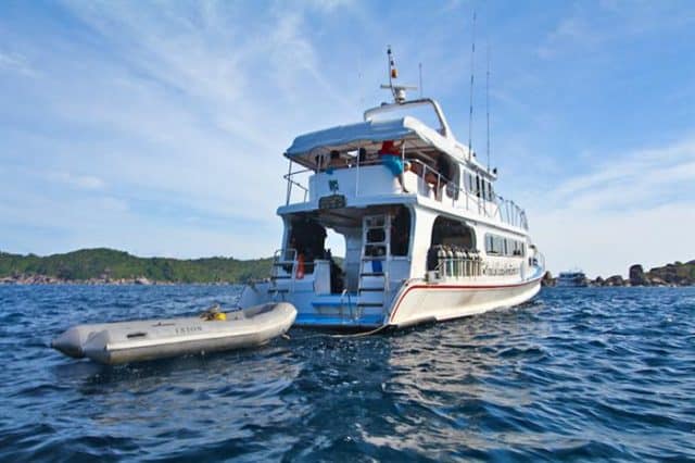 manta queen 6 liveaboard thailand similan richelieu rock 