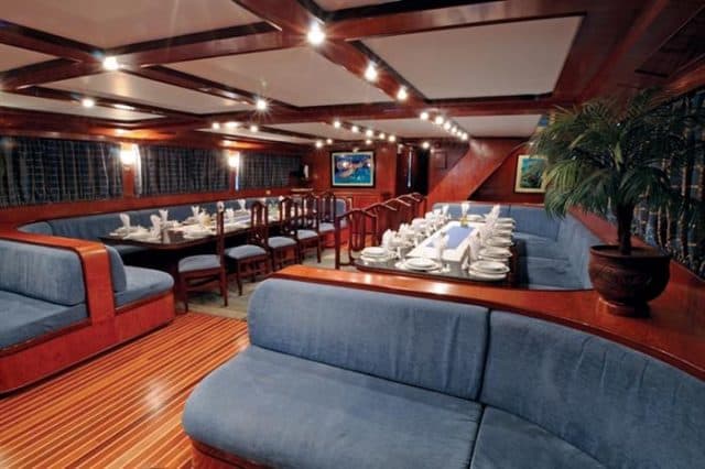 blue horizon liveaboard red sea diving cruise dining area