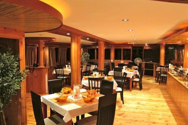 emperor orion liveaboard diving maldives dining room