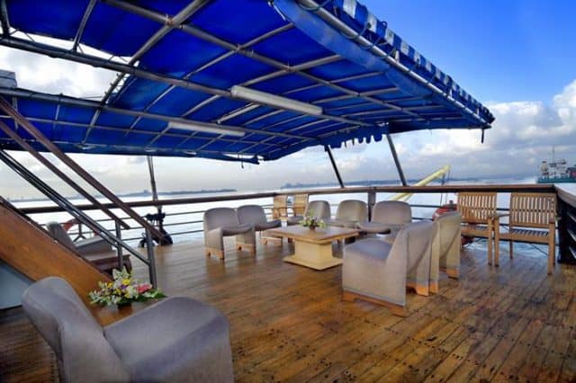 lounge sea safari 6 liveaboard diving indonesia raja ampat