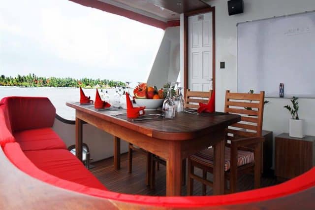 dining outdoor theia liveaboard diving maldives 
