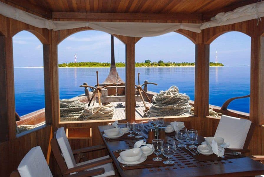 Dhoni Stella 2 Liveaboard Review Maldives, Dive Boat Reviews