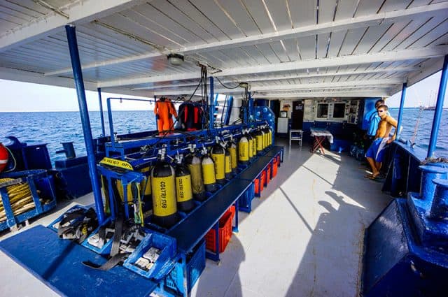 dive deck don questo sudan liveaboard diving