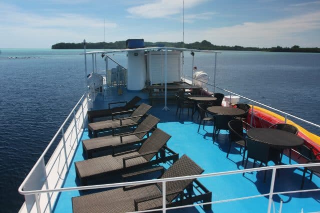 palau sport liveaboard diving philippines tubbataha sundeck