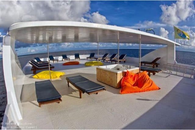 sundeck princess rani liveaboard maldives scuba diving