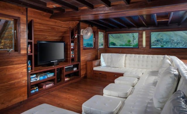 indoor samata liveaboard luxury scuba diving cruise indonesia