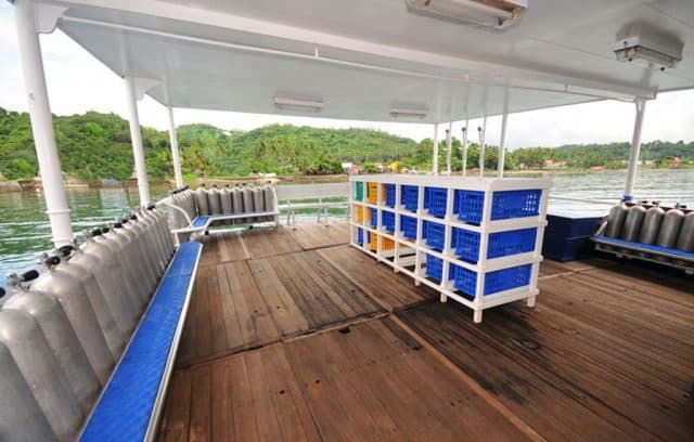 dive deck MY vasco liveaboard diving philippines