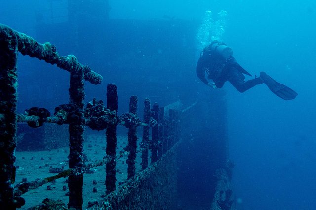 scuba dive wreck sea tiger oahu hawaii