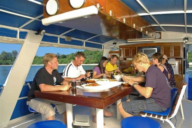 genesis i liveaboard diving thailand