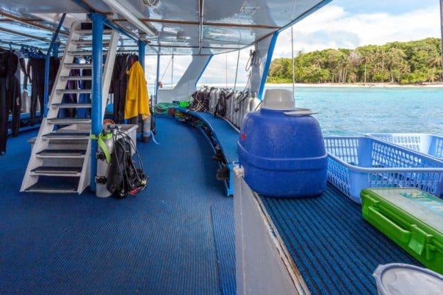 dive deck scuba solomon island liveaboard