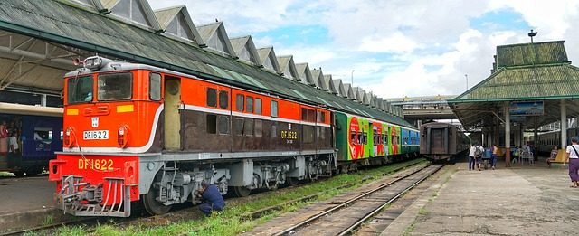 myanmar travel burma train